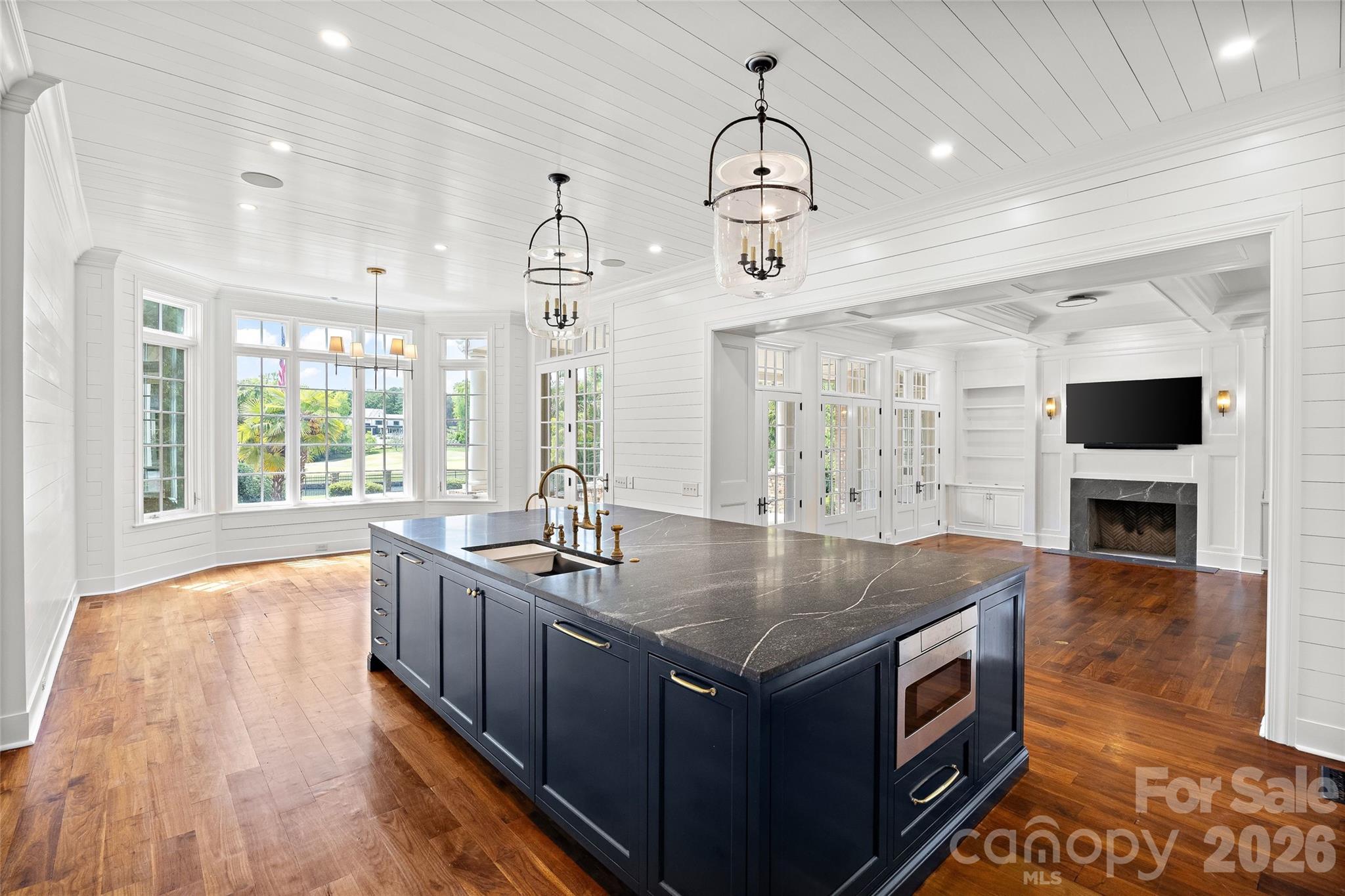 4536 Parview Drive N Charlotte NC 28226