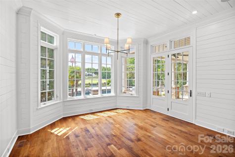 4536 Parview Drive N Charlotte NC 28226
