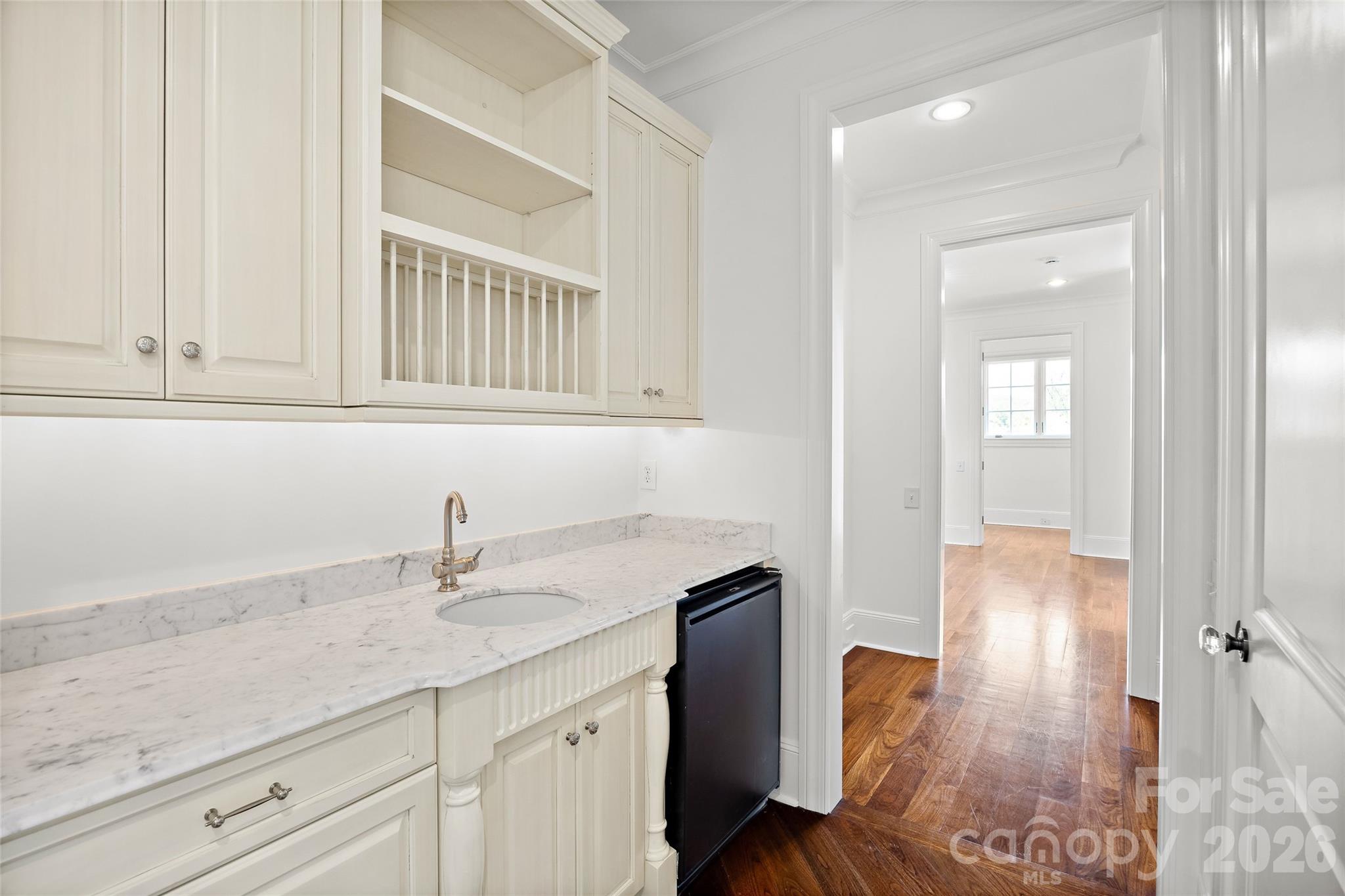 4536 Parview Drive N Charlotte NC 28226