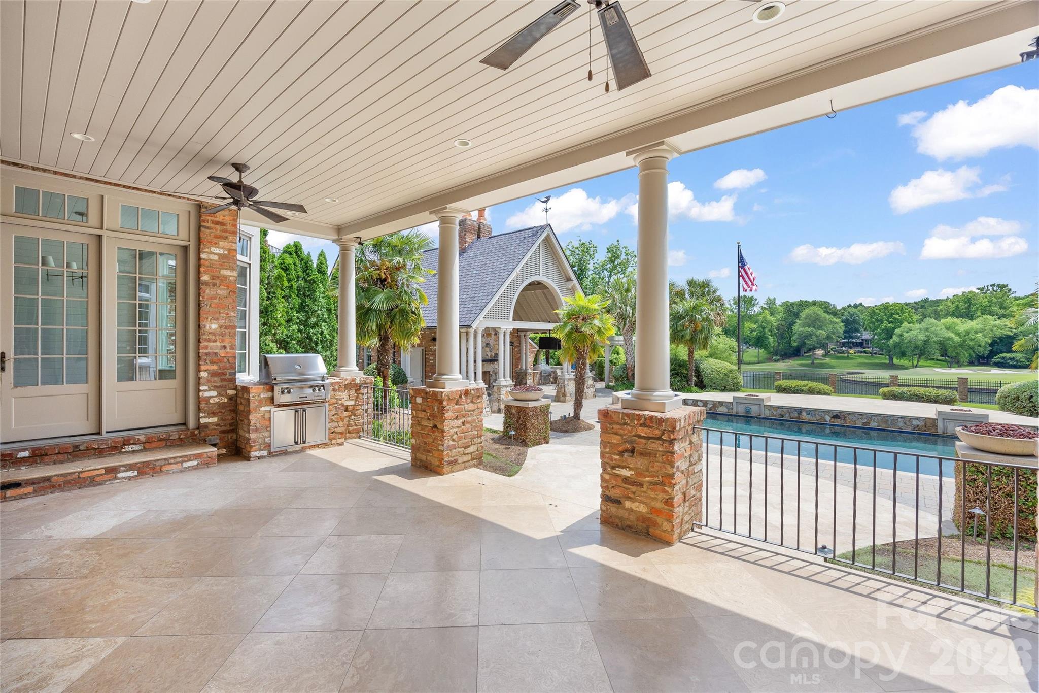 4536 Parview Drive N Charlotte NC 28226