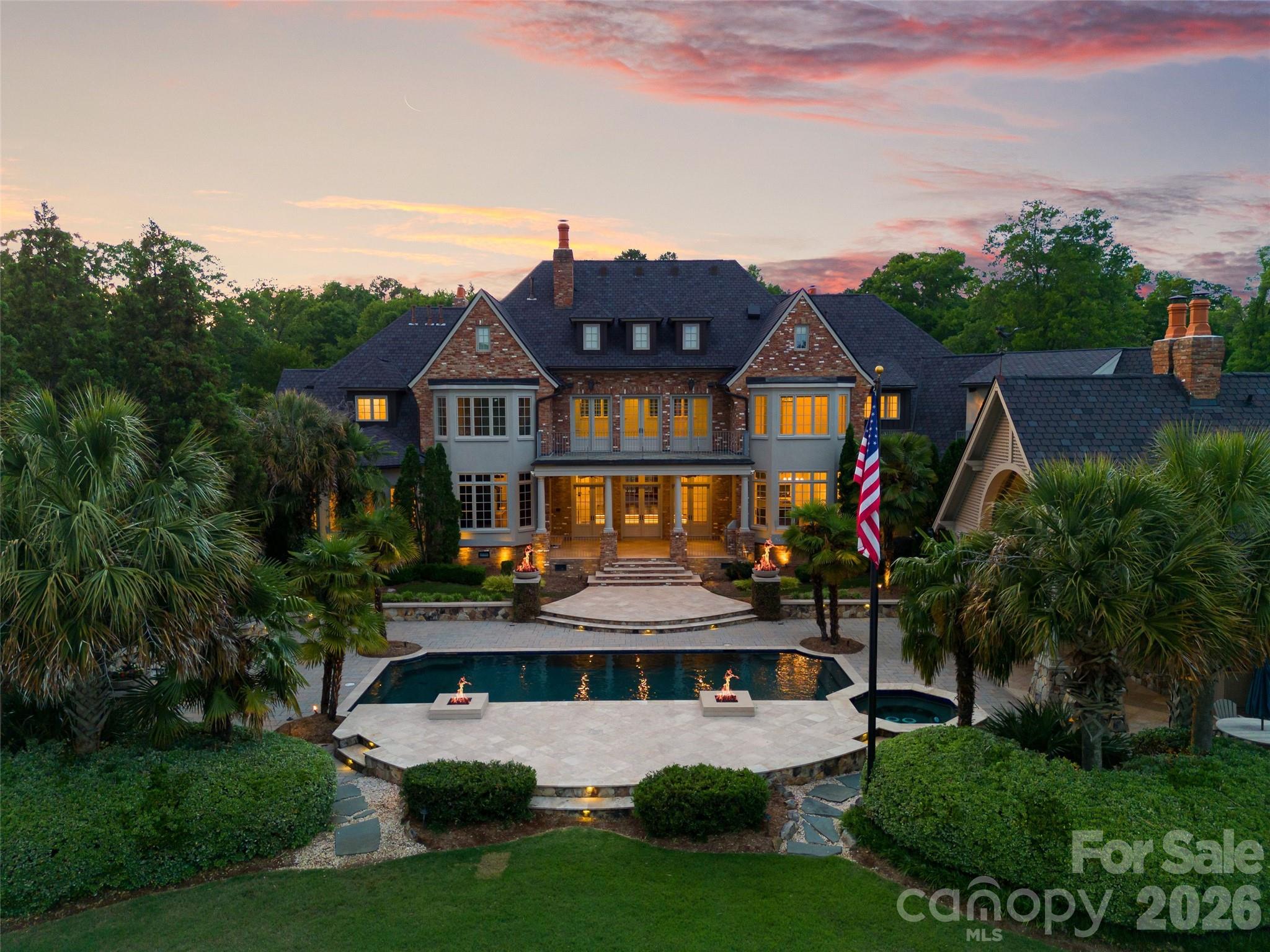 4536 Parview Drive N Charlotte NC 28226