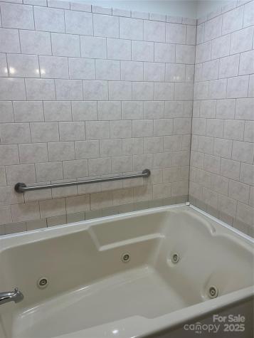 243 Governors View Asheville NC 28805