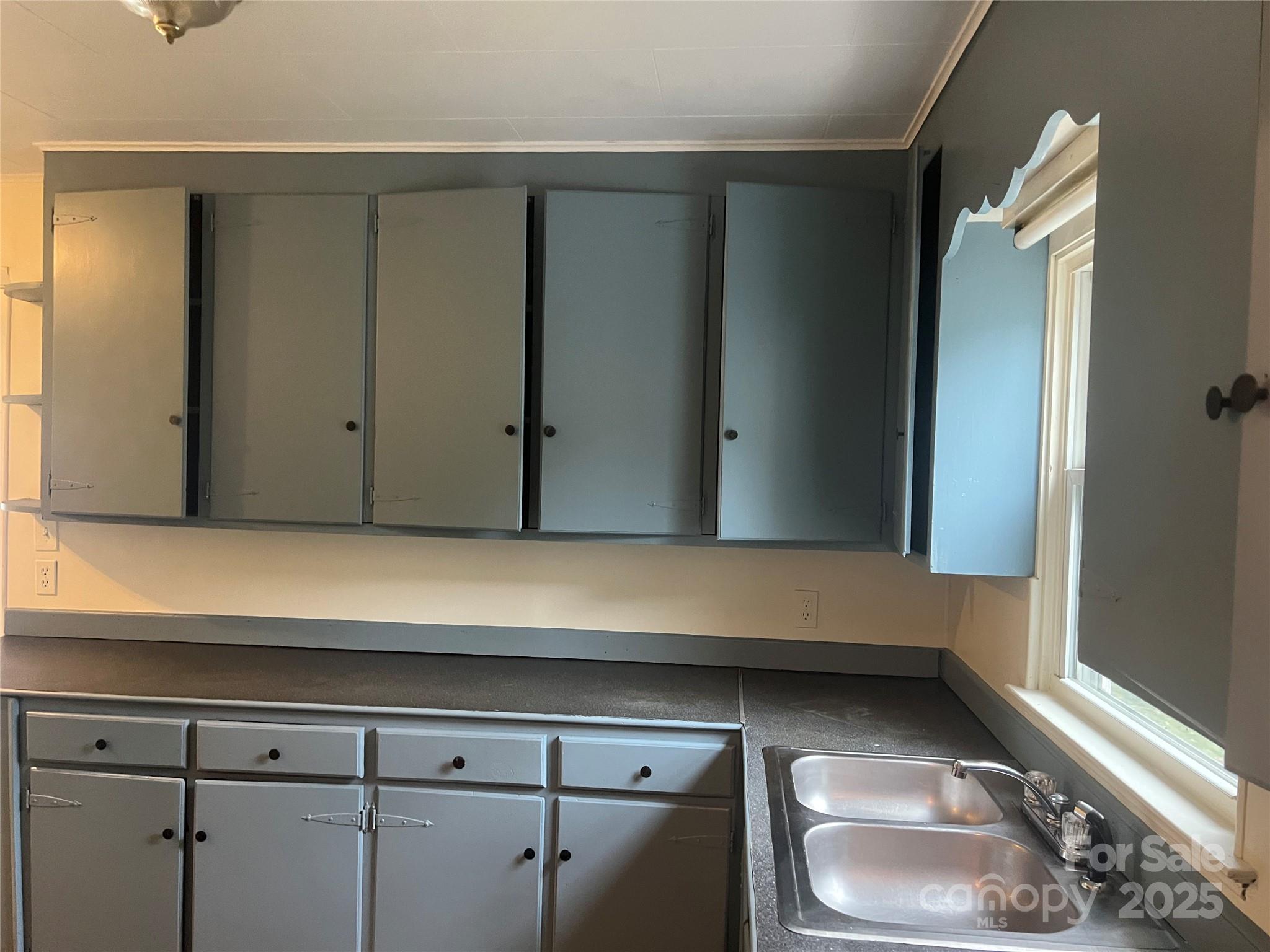 243 Governors View Asheville NC 28805