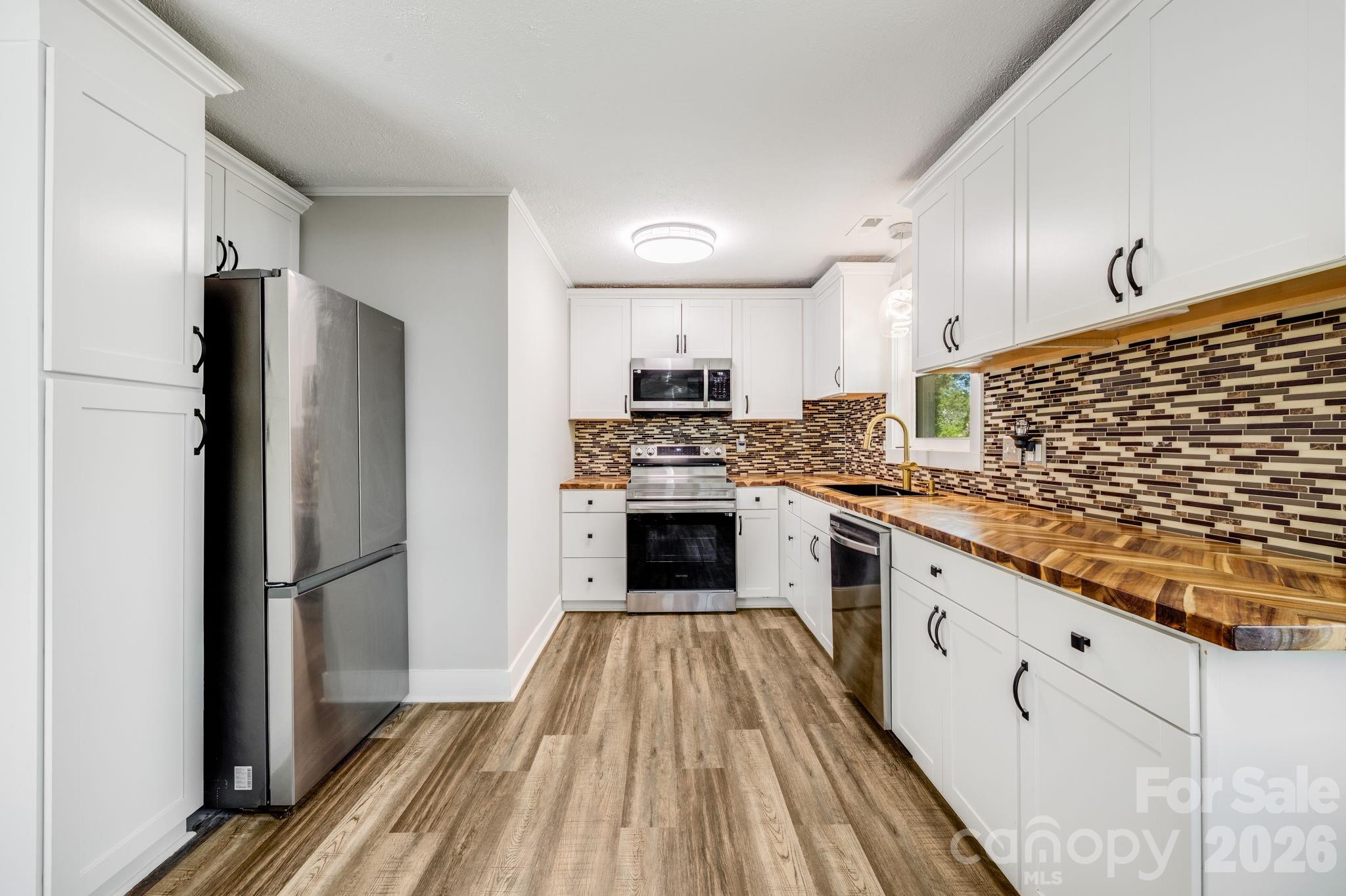 111 Sunset Hill Drive Etowah NC 28729