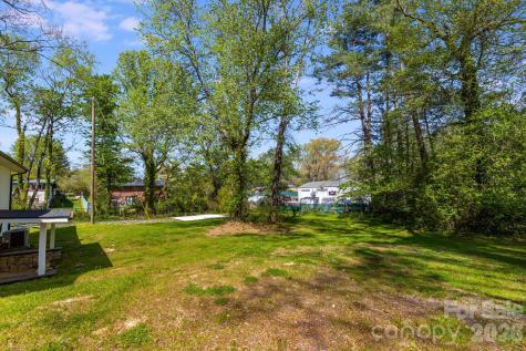 111 Sunset Hill Drive Etowah NC 28729
