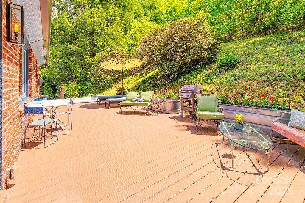 2102 Walnut Creek Road Marshall NC 28753