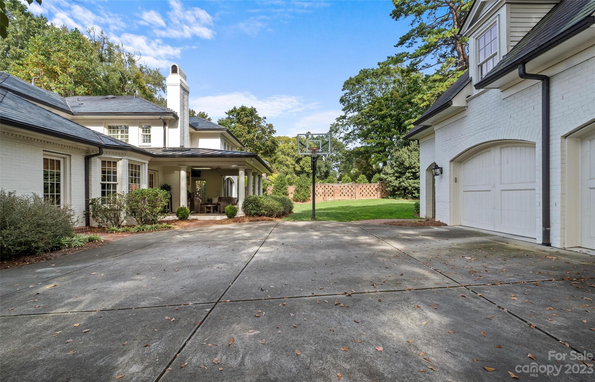 2051 Cassamia Place Charlotte NC 28211