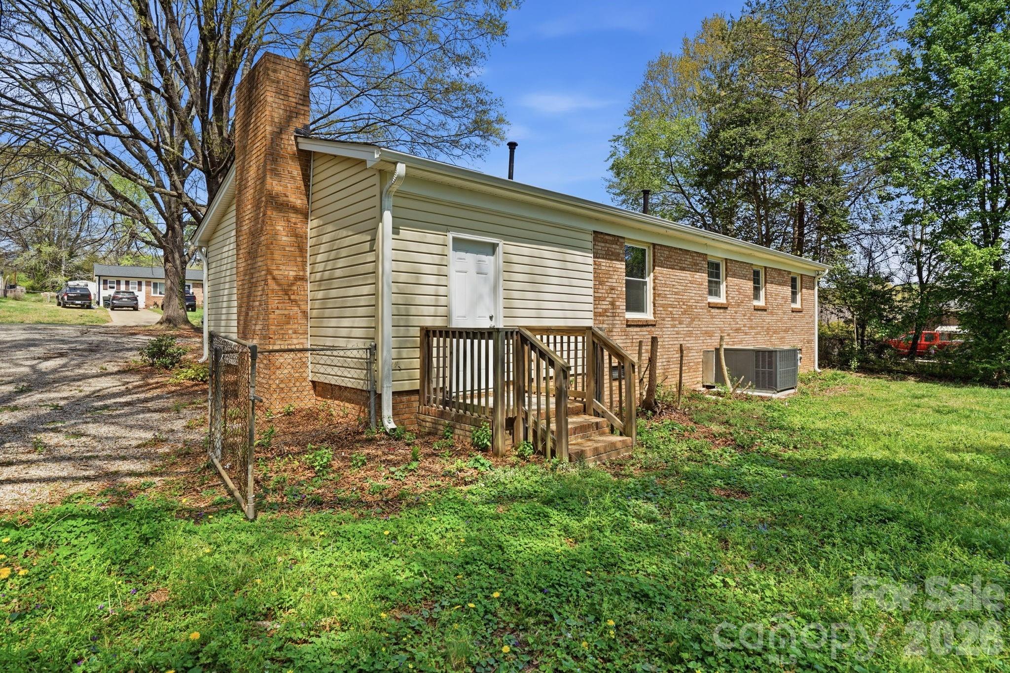 2323 Maplewood Drive Gastonia NC 28052