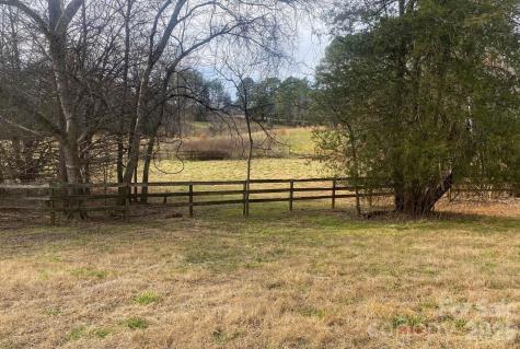 3205 Collinsville Road Columbus NC 28722