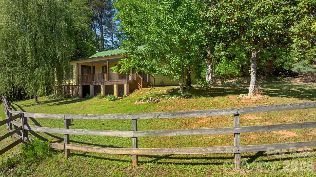 3205 Collinsville Road Columbus NC 28722