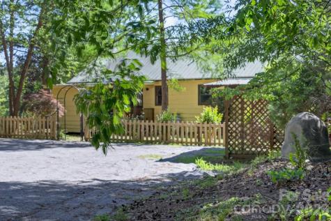 3205 Collinsville Road Columbus NC 28722