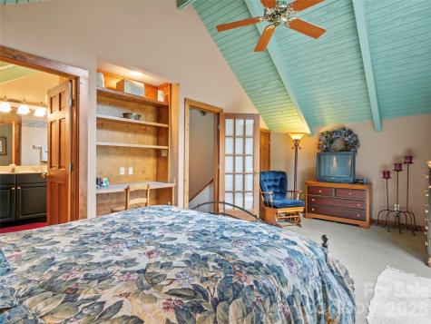 21 Ivy Ridge Road Burnsville NC 28714