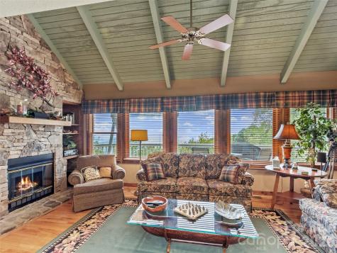 21 Ivy Ridge Road Burnsville NC 28714