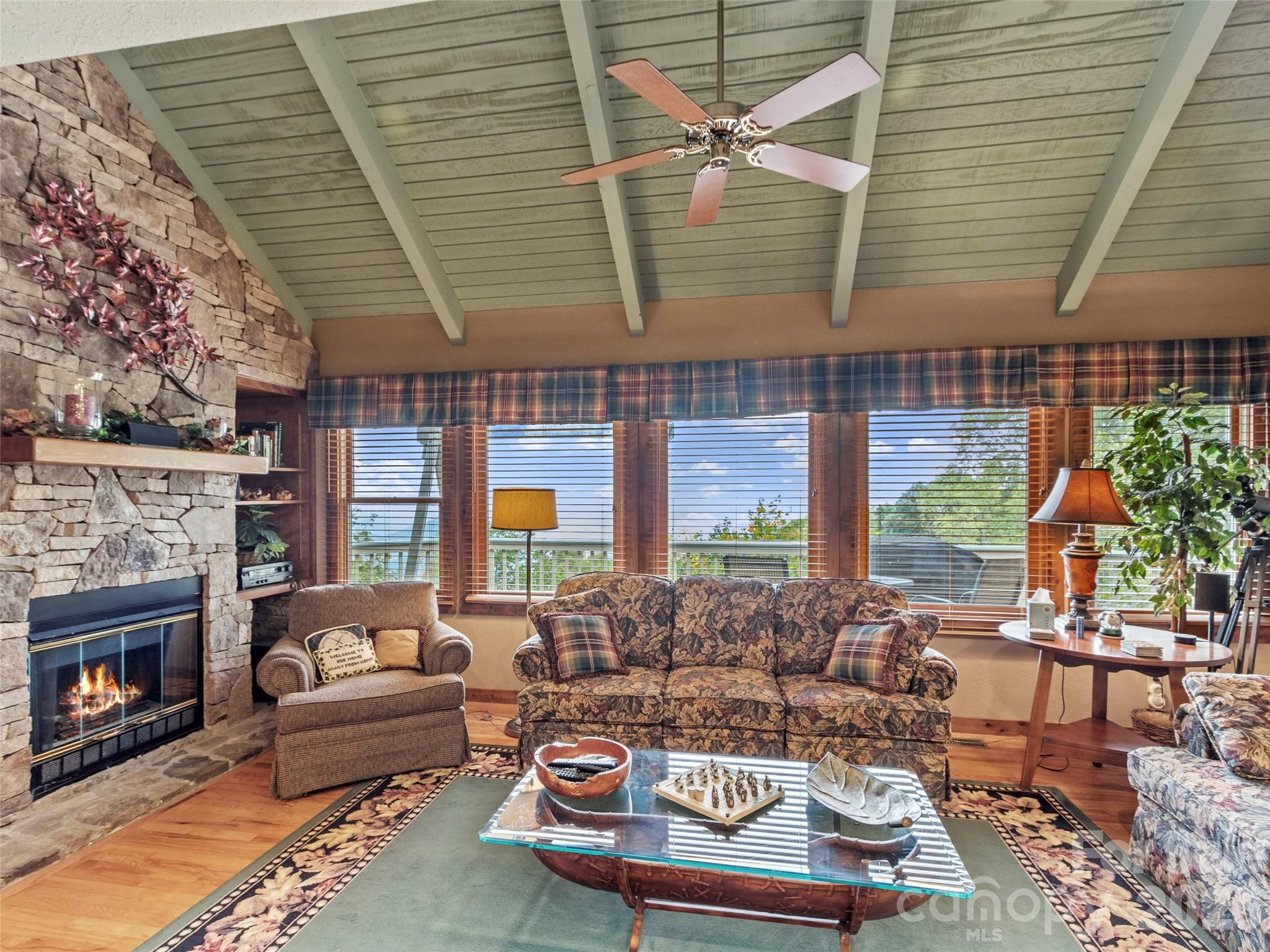 21 Ivy Ridge Road Burnsville NC 28714