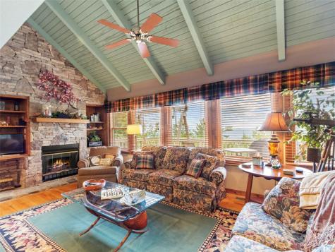 21 Ivy Ridge Road Burnsville NC 28714