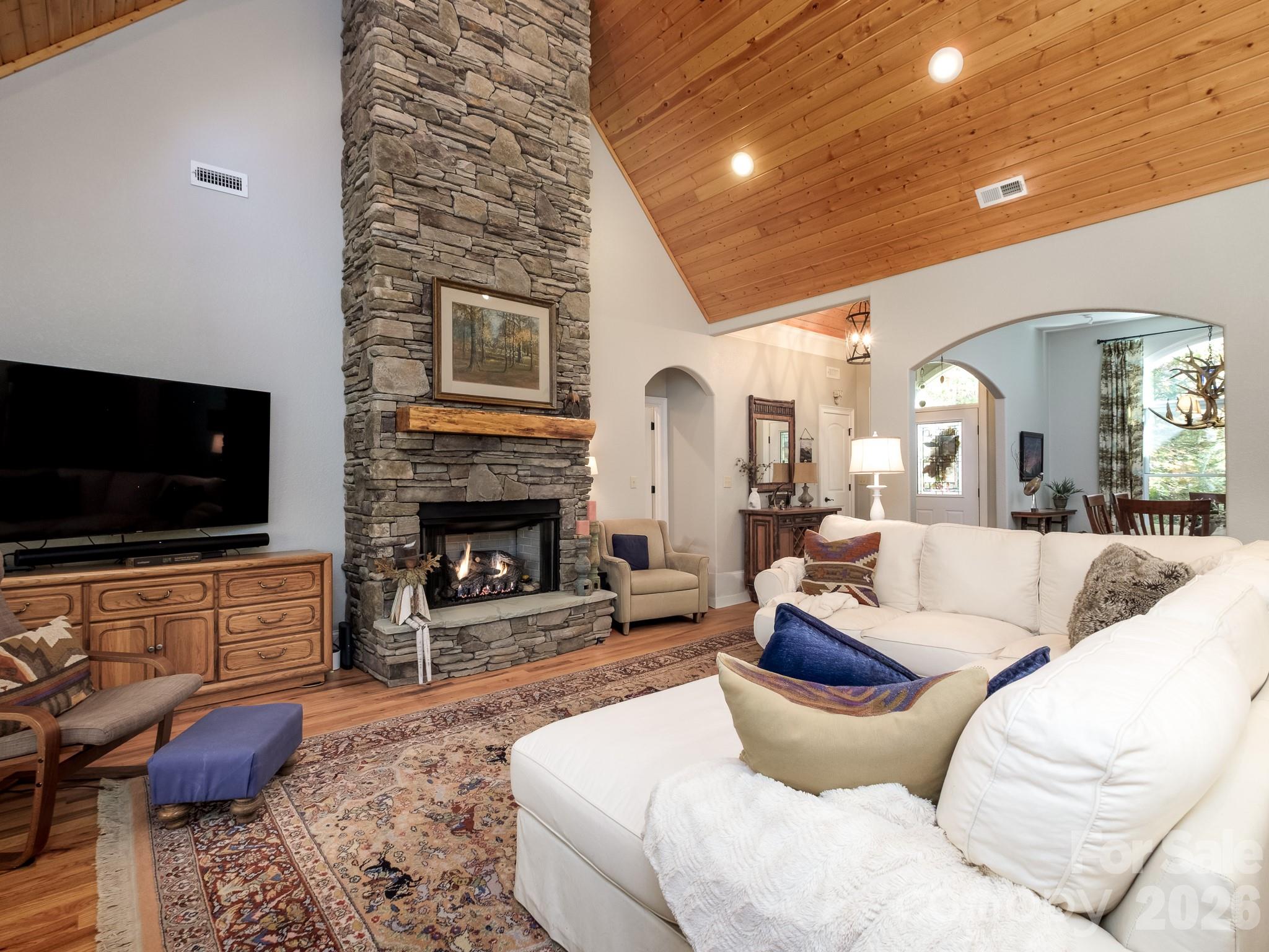 674 Soquili Drive Brevard NC 28712