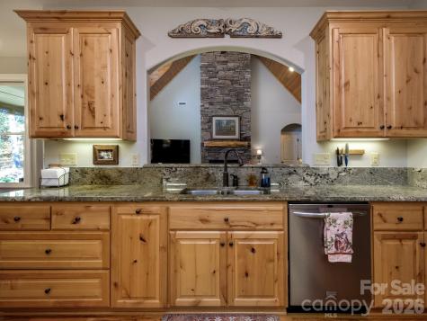 674 Soquili Drive Brevard NC 28712