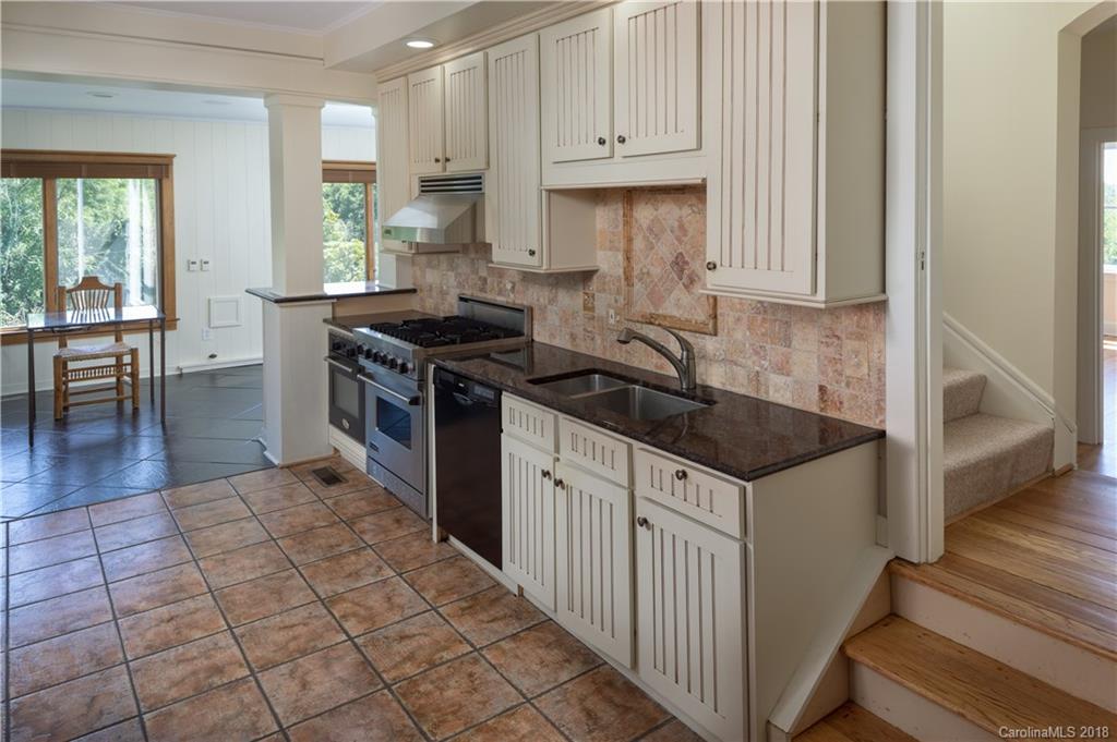 10 Cherry Lane Asheville NC 28804