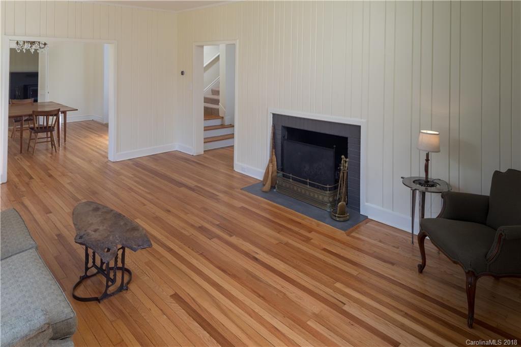10 Cherry Lane Asheville NC 28804