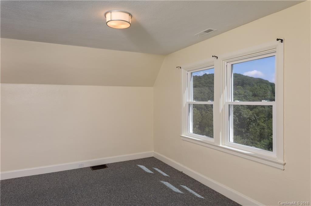 10 Cherry Lane Asheville NC 28804