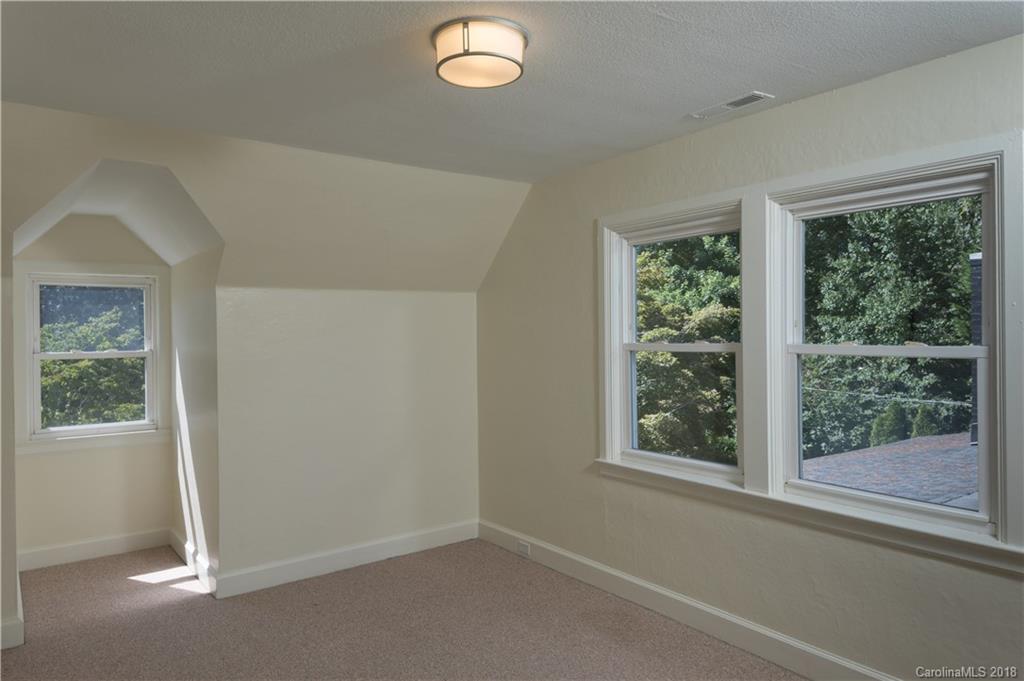 10 Cherry Lane Asheville NC 28804