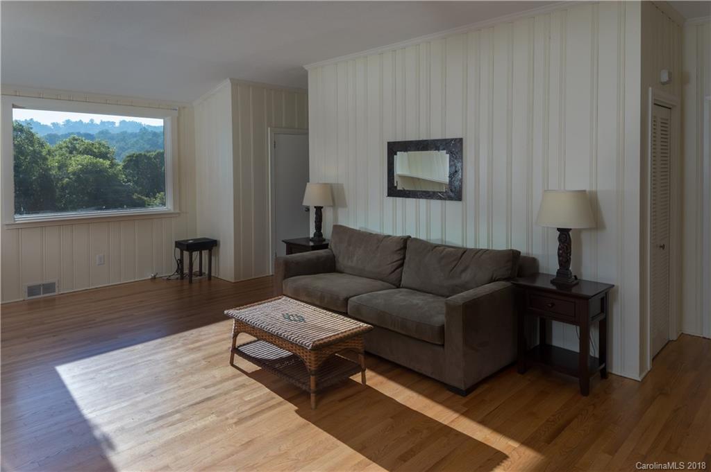 10 Cherry Lane Asheville NC 28804