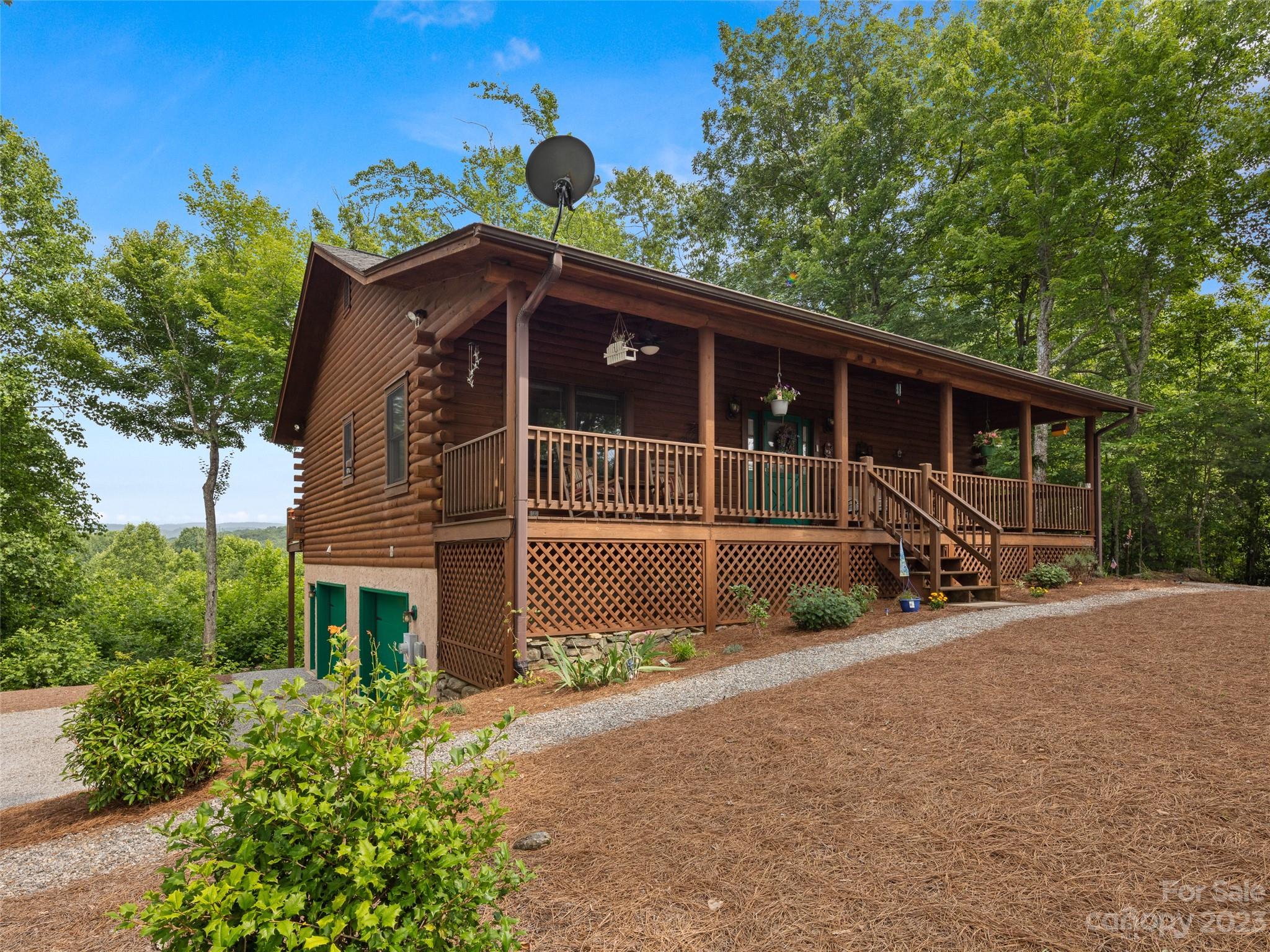 201 Staton Ridge Road Saluda NC 28773