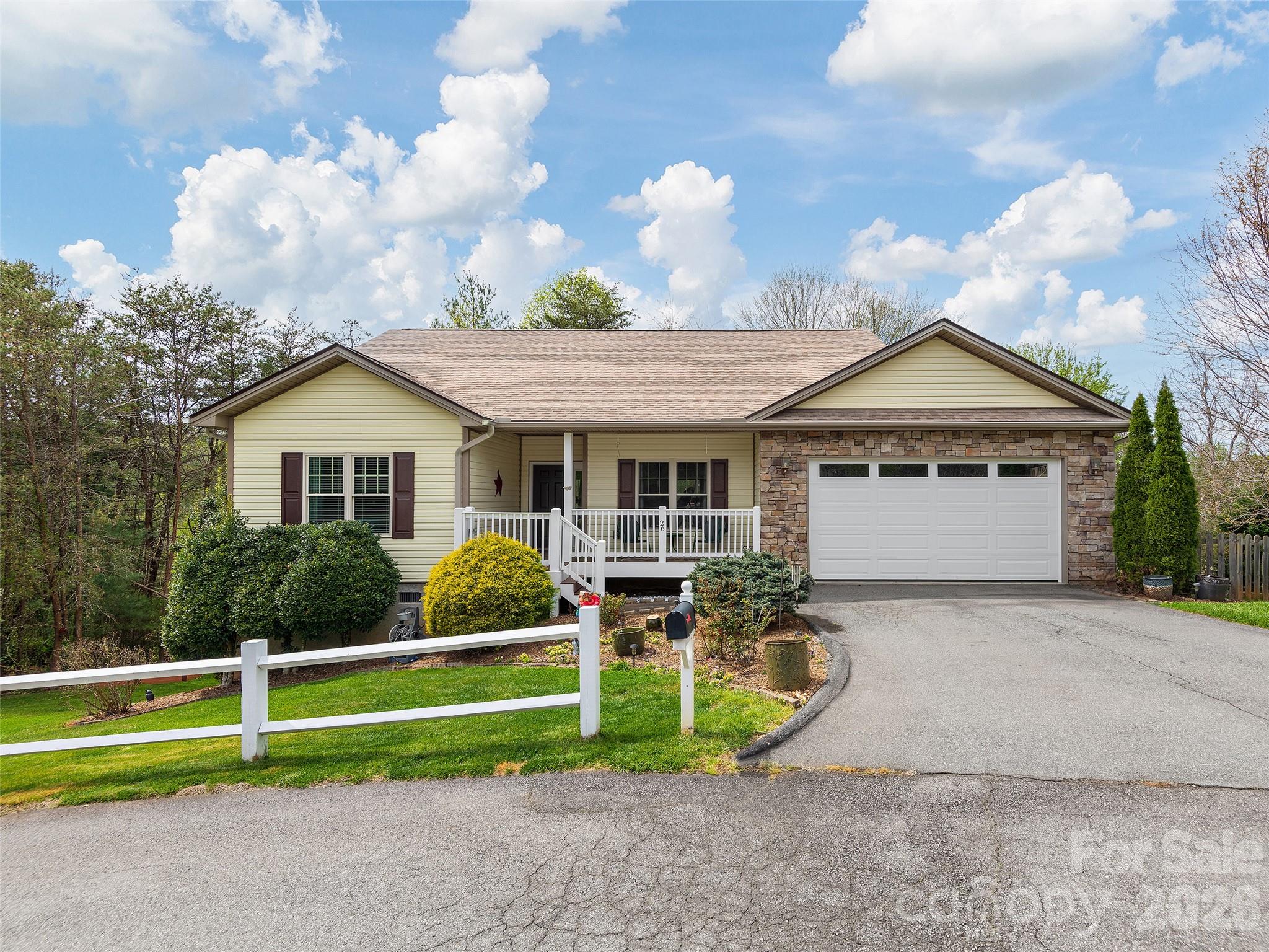 26 Lancaster Lane Weaverville NC 28787