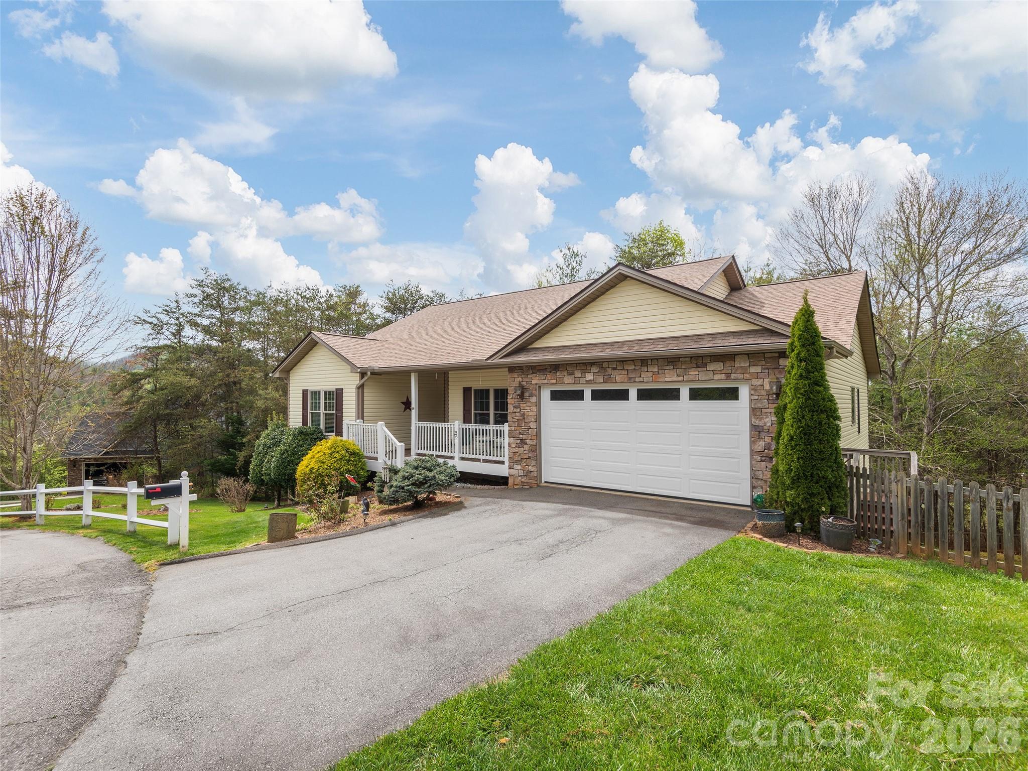 26 Lancaster Lane Weaverville NC 28787