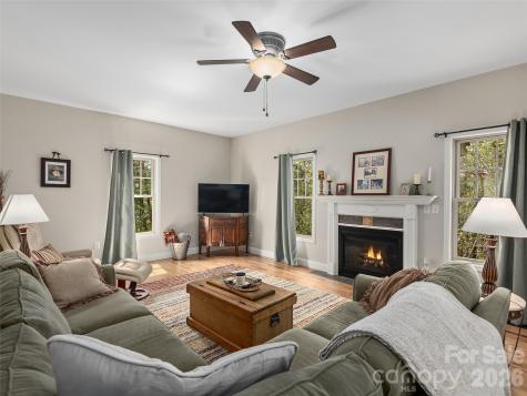 26 Lancaster Lane Weaverville NC 28787