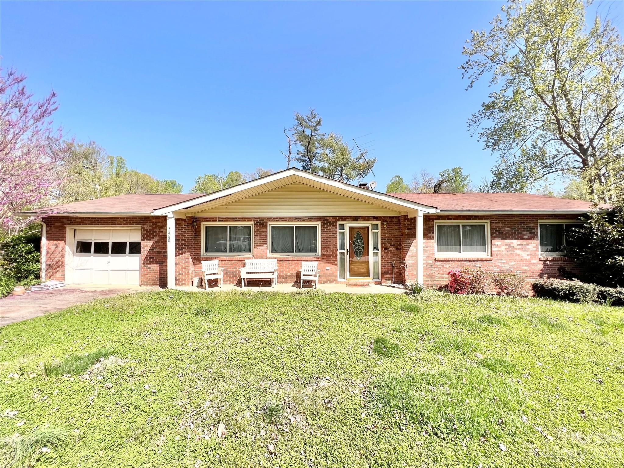 5568 Southshore Court Hickory NC 28601