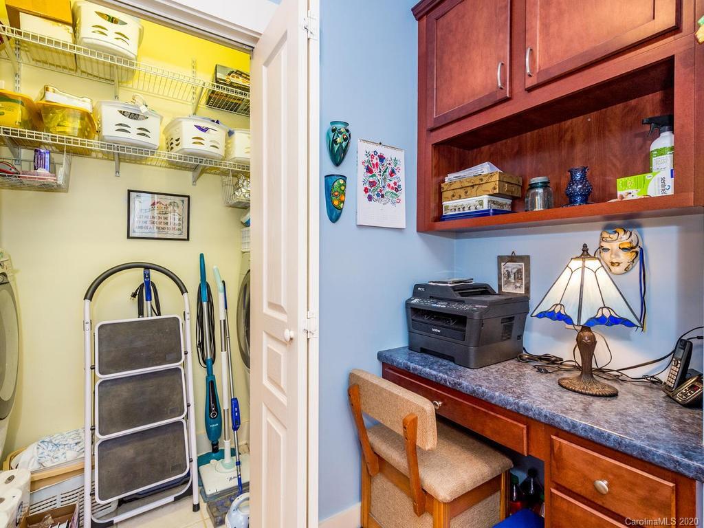 20 Oakhaven Terrace Asheville NC 28803
