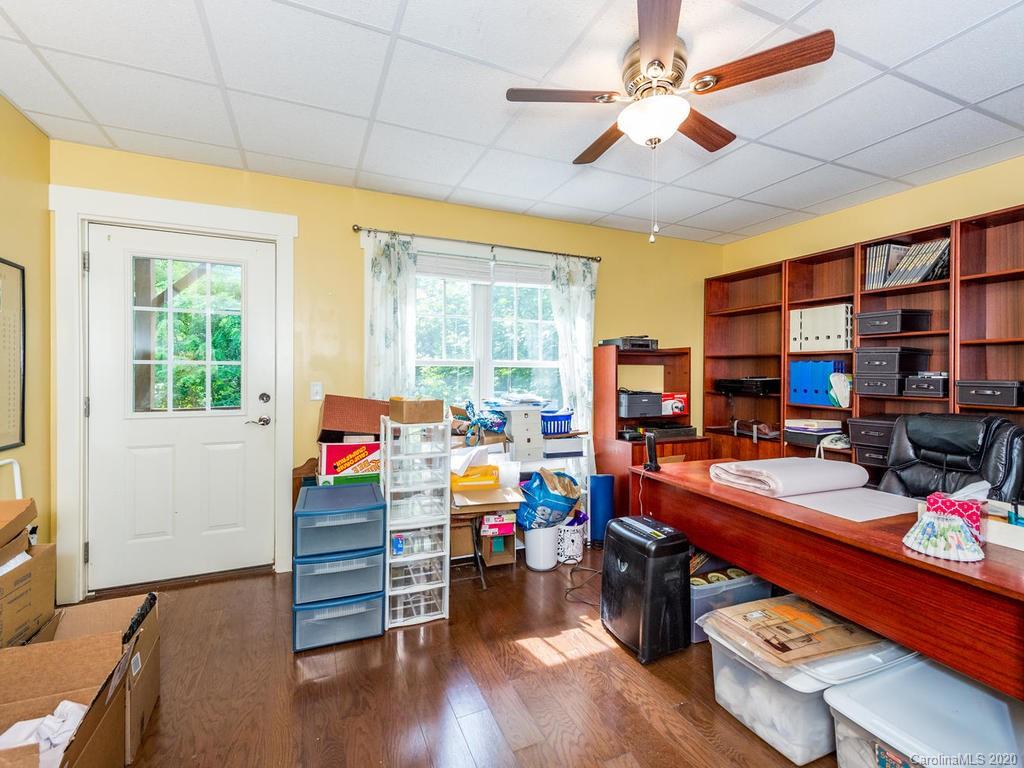 20 Oakhaven Terrace Asheville NC 28803