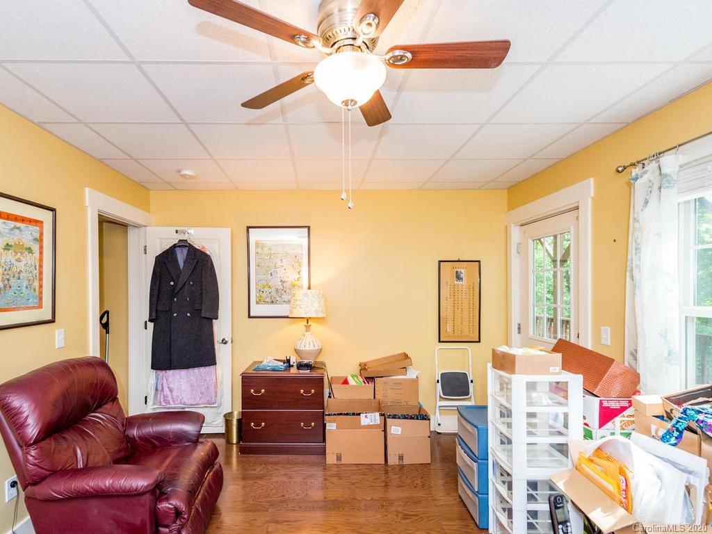 20 Oakhaven Terrace Asheville NC 28803