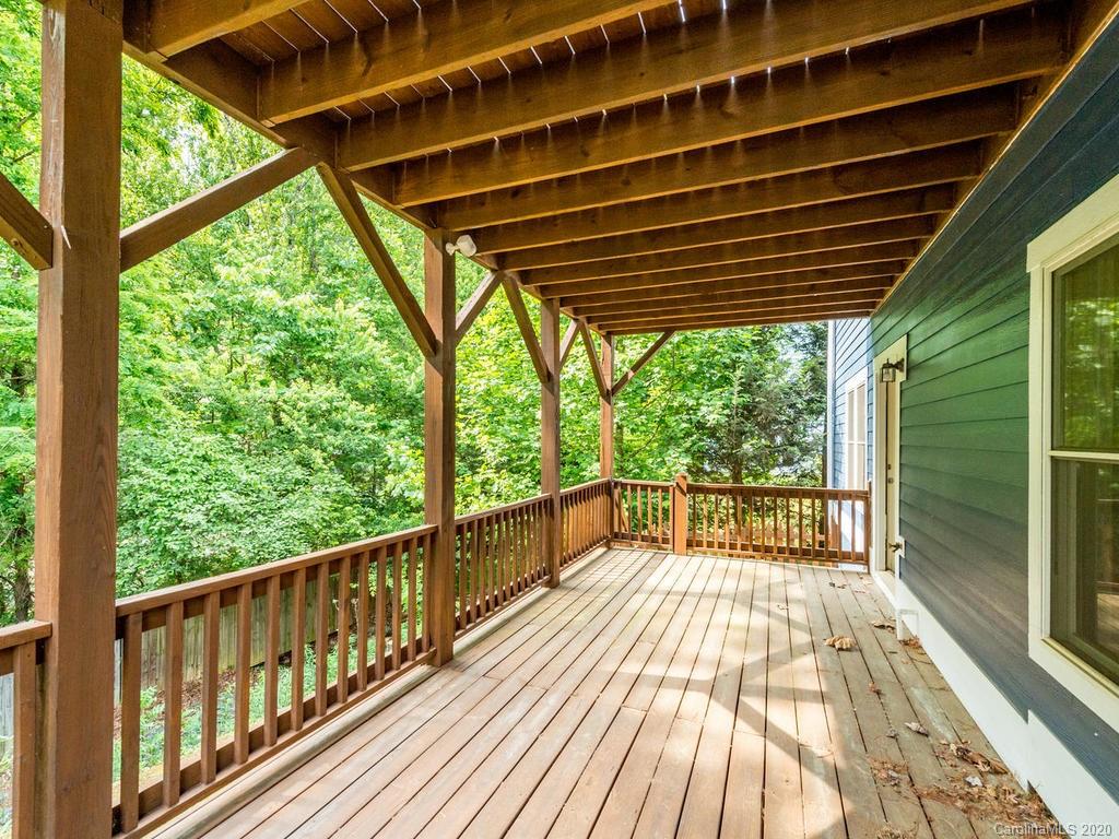 20 Oakhaven Terrace Asheville NC 28803