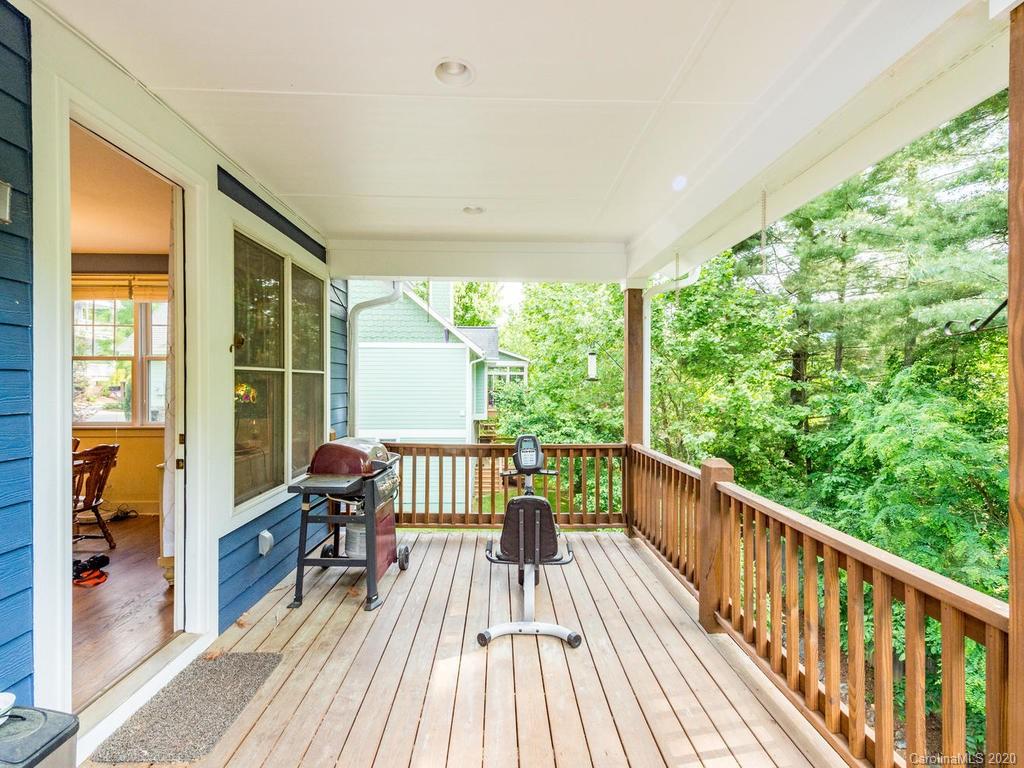 20 Oakhaven Terrace Asheville NC 28803