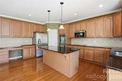 7816 Whisperingwood Drive Harrisburg NC 28075
