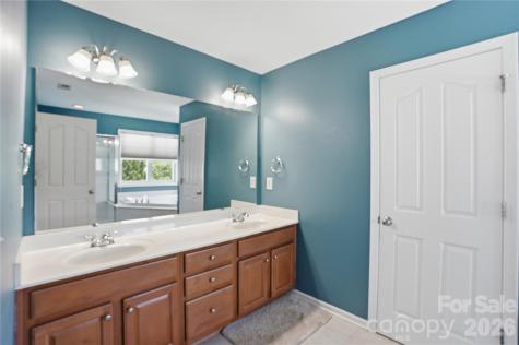 7816 Whisperingwood Drive Harrisburg NC 28075