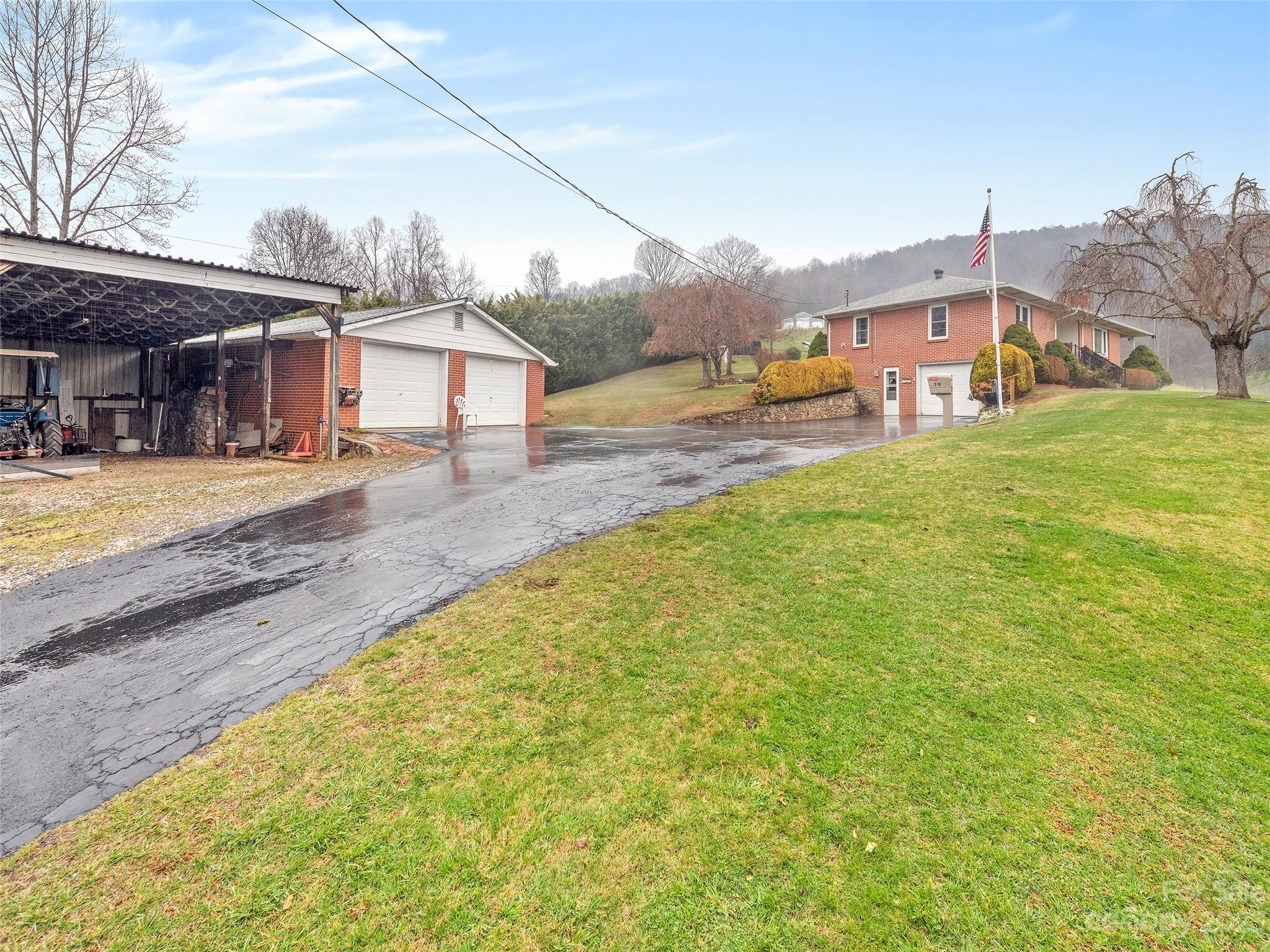1310 Chestnut Mountain Road Canton NC 28716