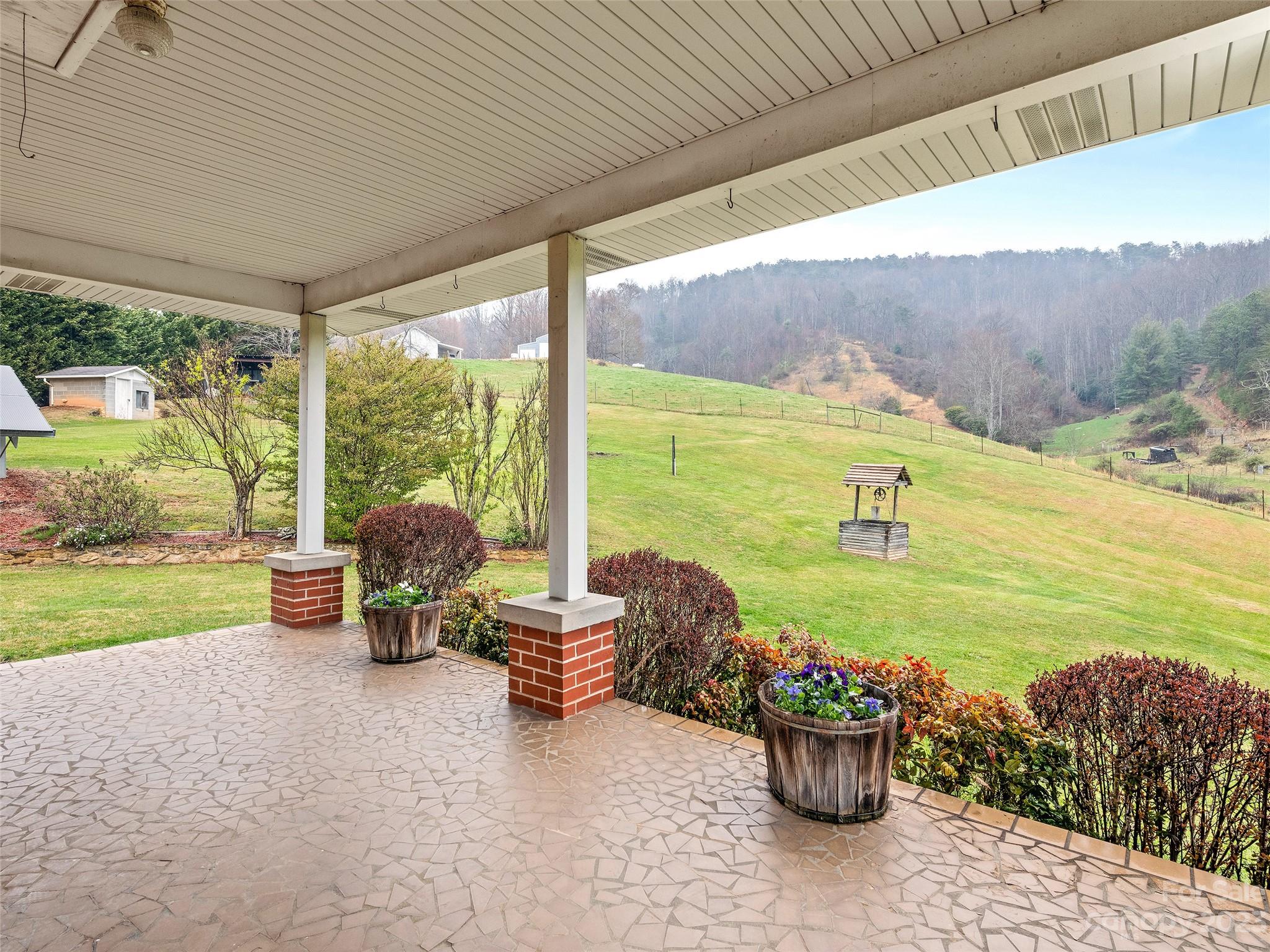 1310 Chestnut Mountain Road Canton NC 28716