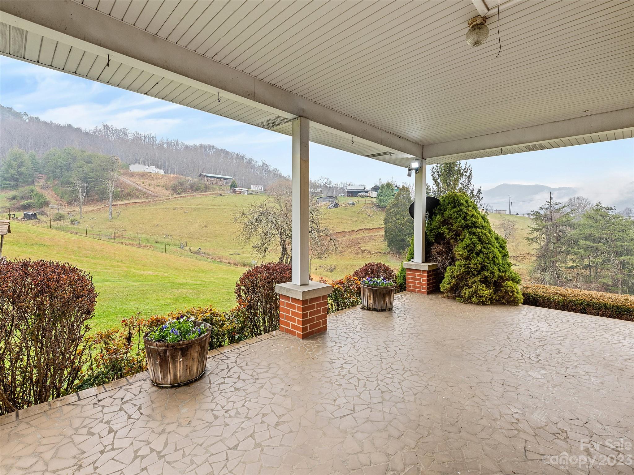 1310 Chestnut Mountain Road Canton NC 28716