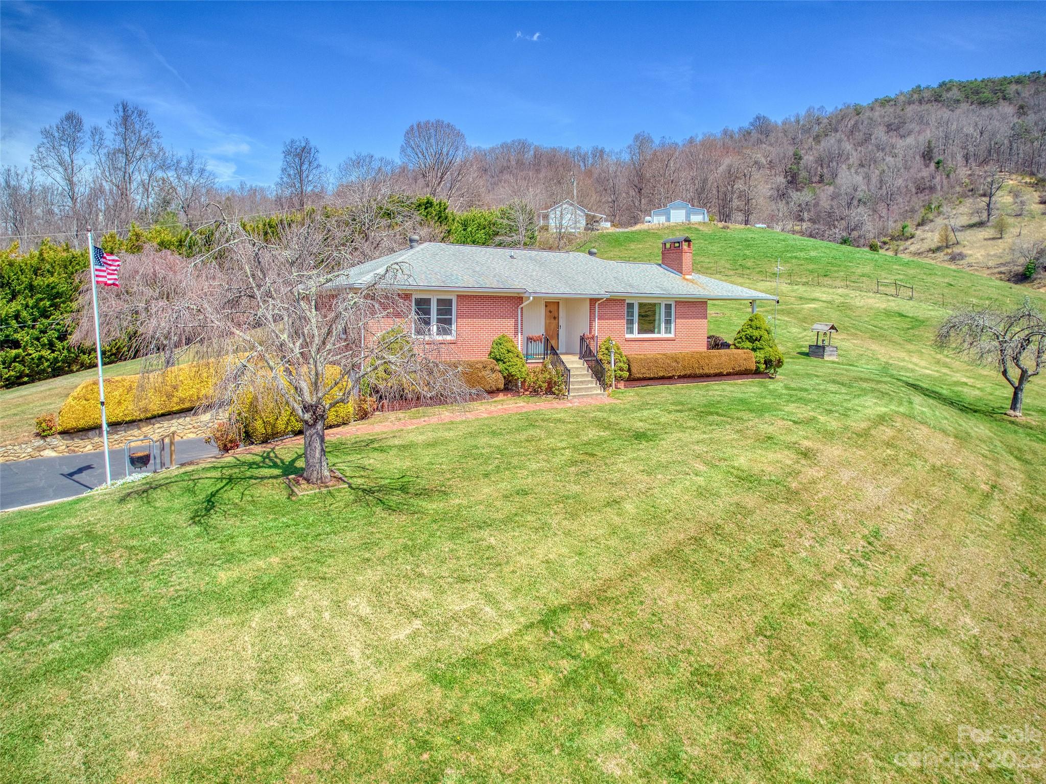 1310 Chestnut Mountain Road Canton NC 28716