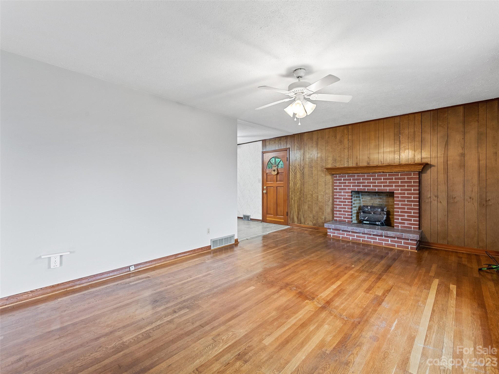 1310 Chestnut Mountain Road Canton NC 28716