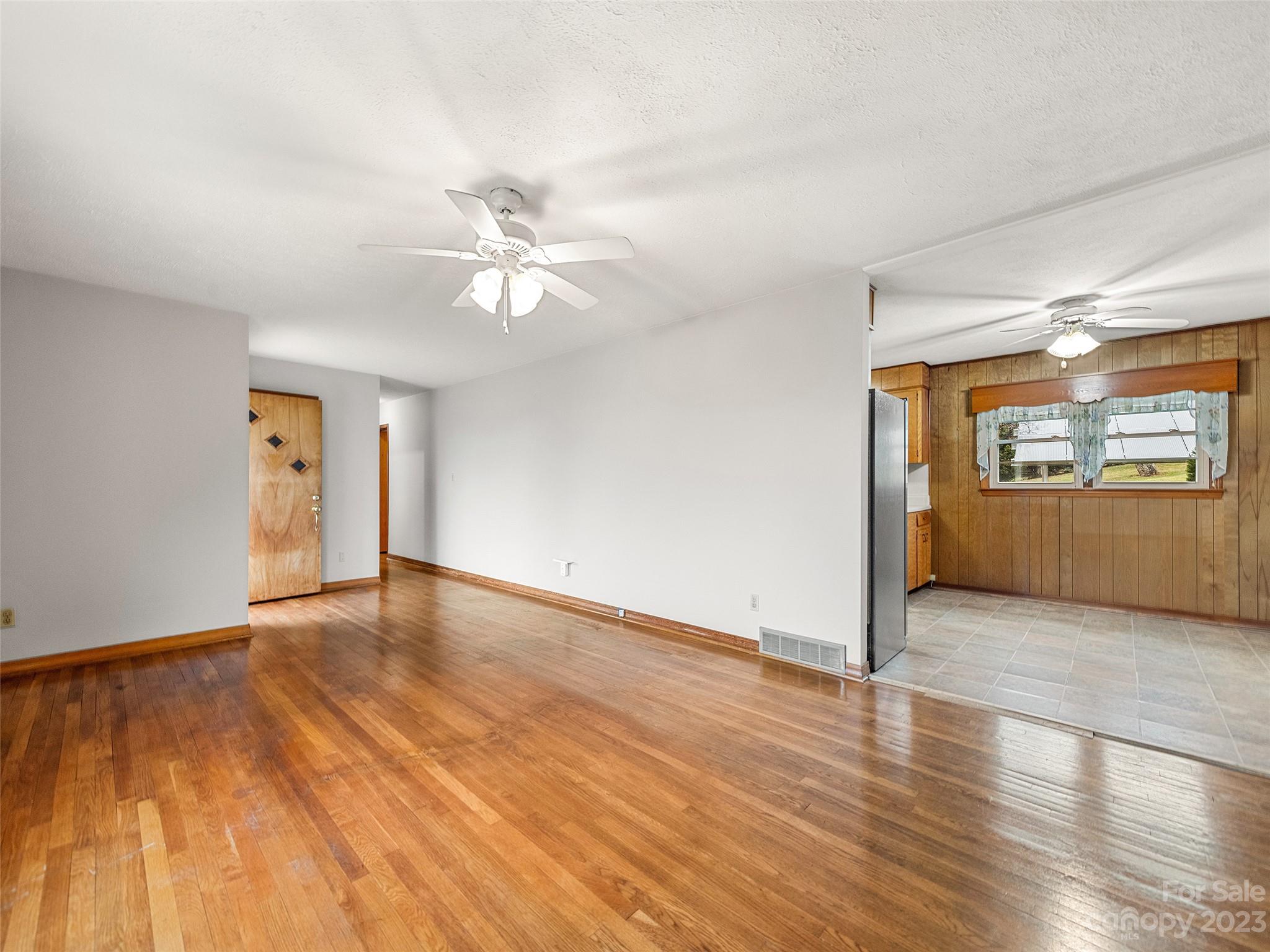 1310 Chestnut Mountain Road Canton NC 28716