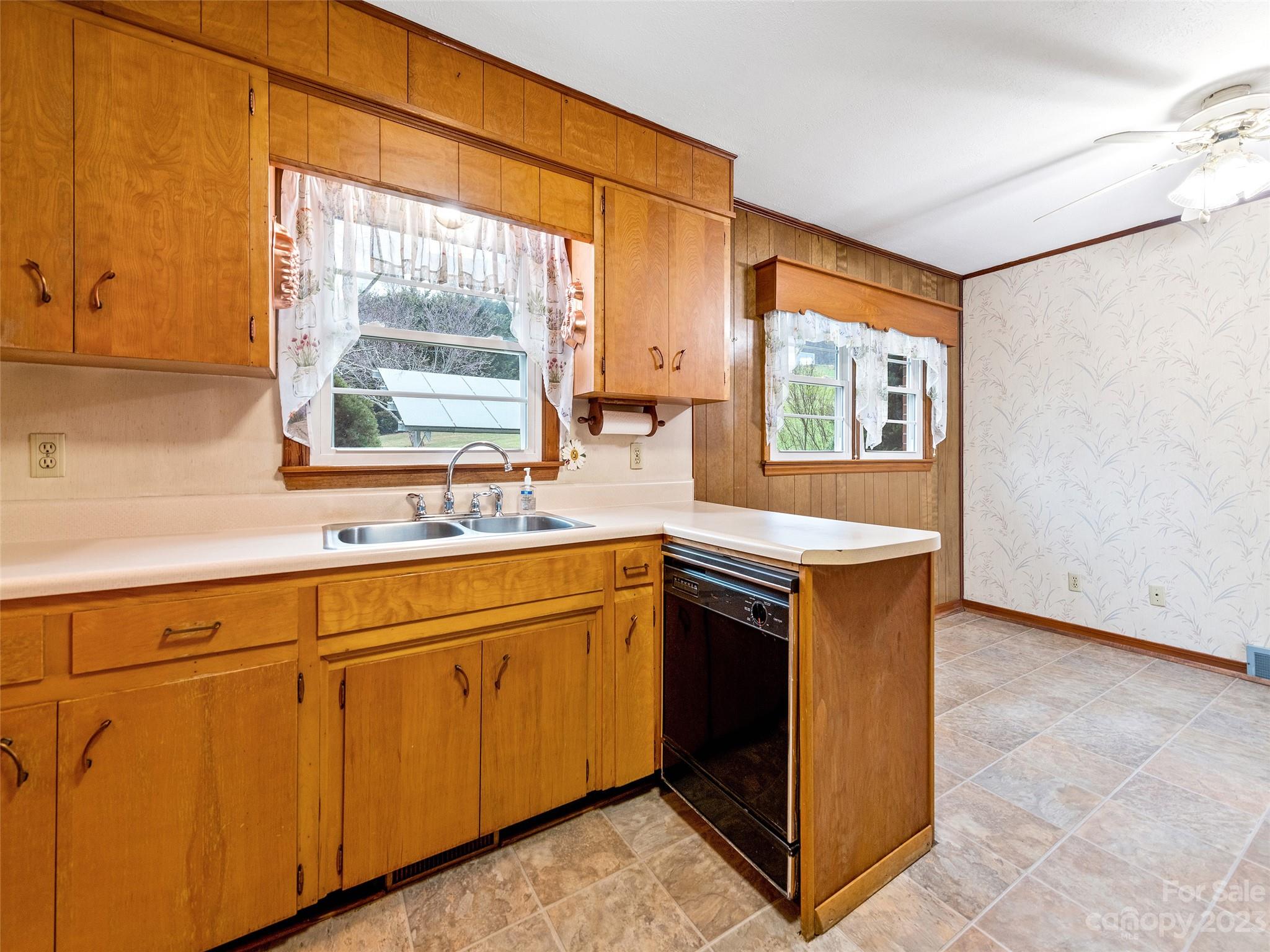 1310 Chestnut Mountain Road Canton NC 28716