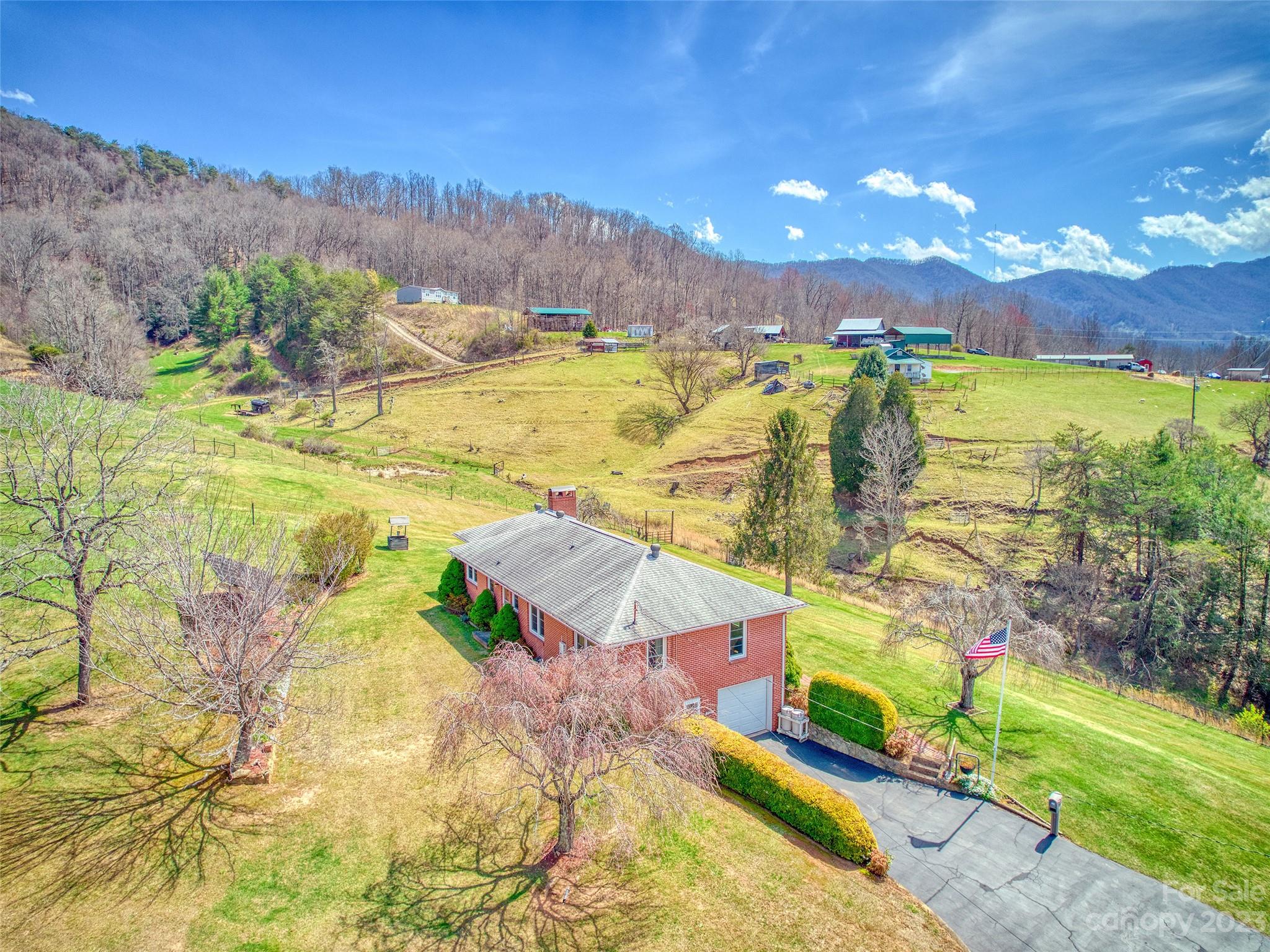1310 Chestnut Mountain Road Canton NC 28716