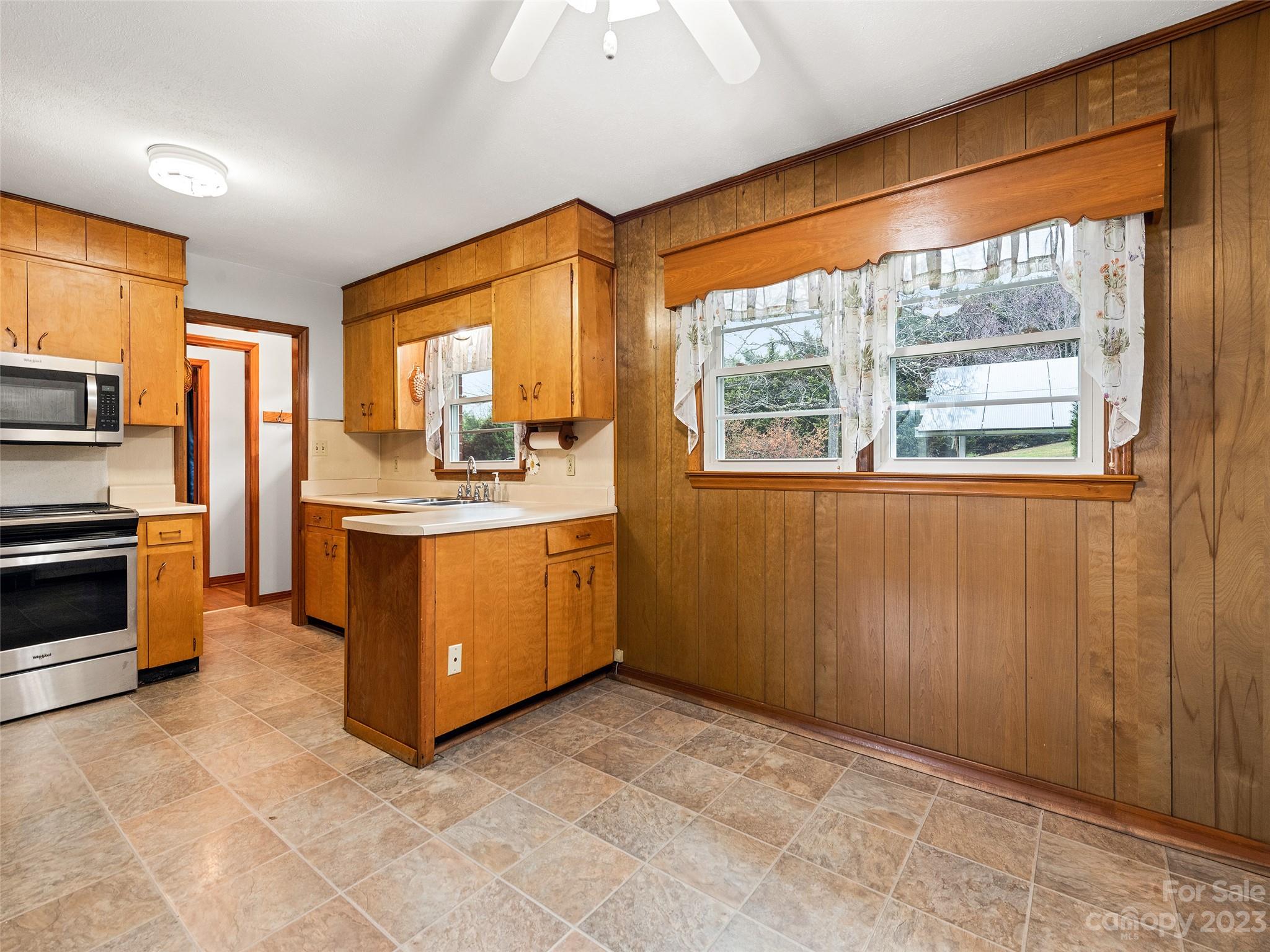 1310 Chestnut Mountain Road Canton NC 28716