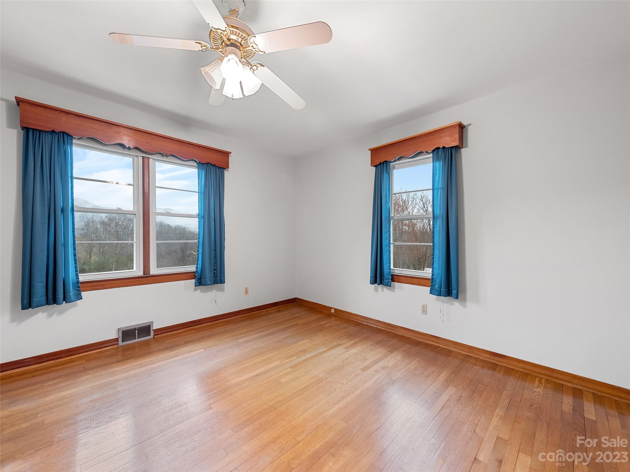 1310 Chestnut Mountain Road Canton NC 28716