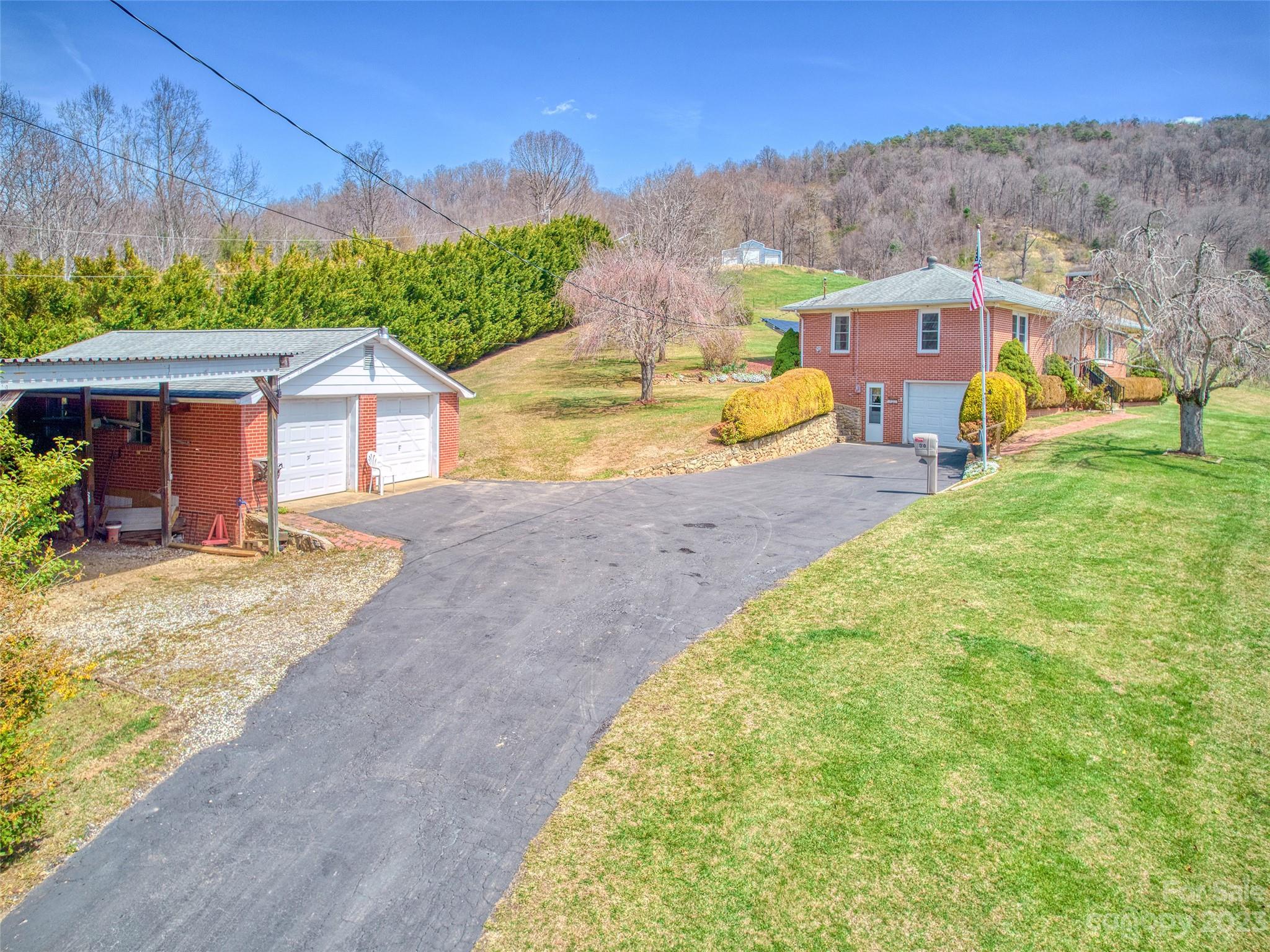 1310 Chestnut Mountain Road Canton NC 28716