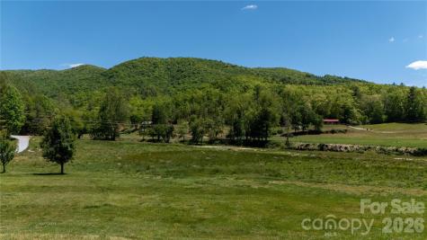 93 Franklin Crest Road Spruce Pine NC 28777